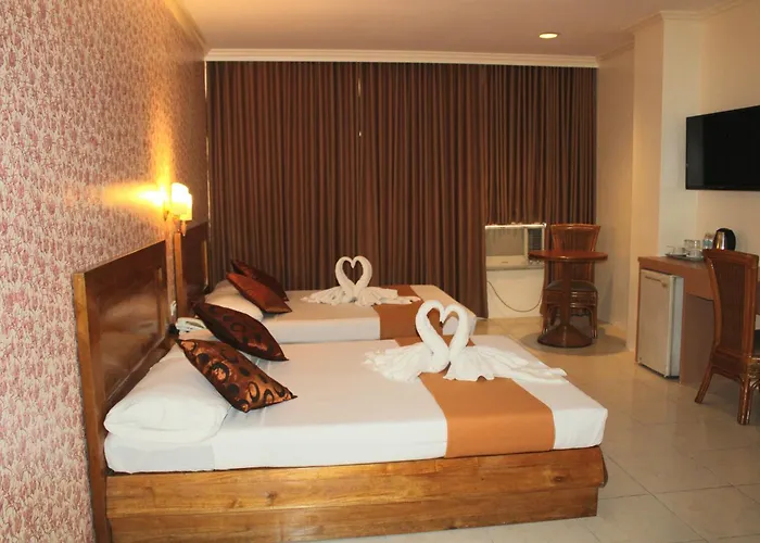 Oyo 653 Rosas Garden Hotel Manilla