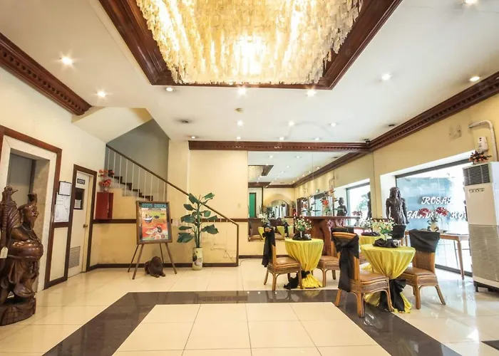 Oyo 653 Rosas Garden Hotel 2*