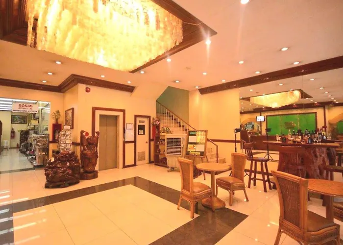 Hotel Oyo 653 Rosas Garden Manilla