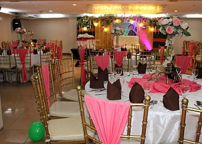 Oyo 653 Rosas Garden Hotel Manilla