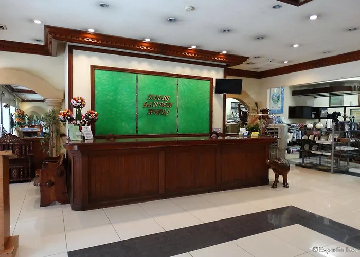 Hotel Oyo 653 Rosas Garden Manilla