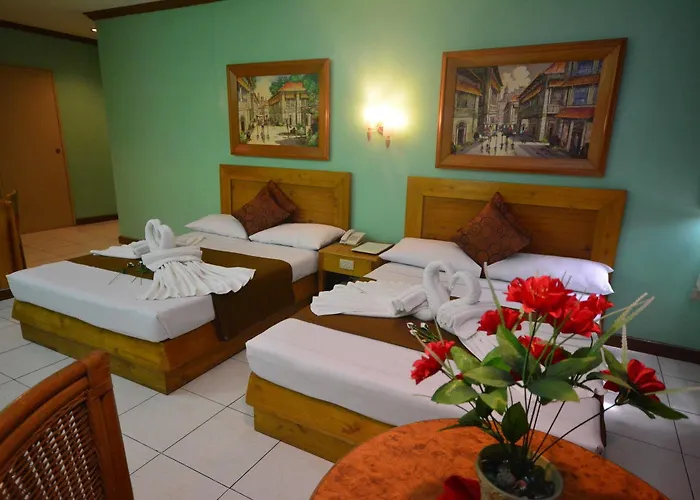 Hotel Oyo 653 Rosas Garden